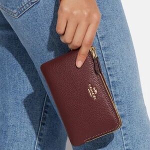 Coach Double Corner Zip Wristlet NWT w Snake Embossed Strap NWT